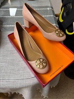 Tory Burch Pink Block Heel Pumps with Gold Logo size 6